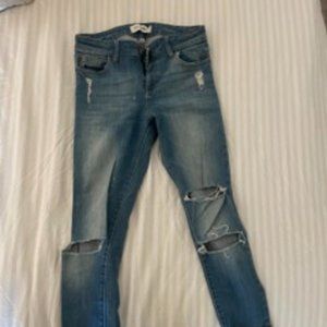 DL1961 Skinny Ripped Light Wash Jeans, Size 26